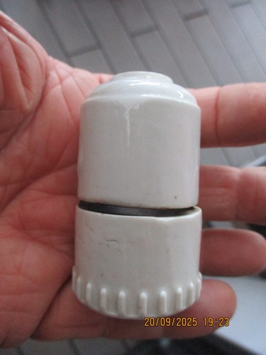Ancienne douille abat - abat, jour